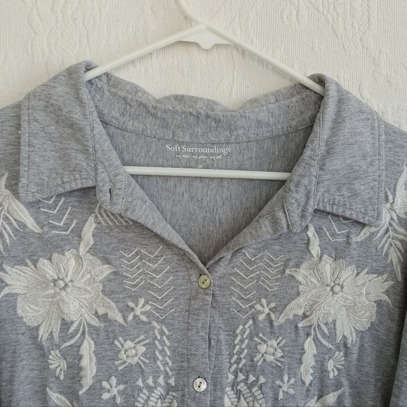 Soft Surroundings Gray Embroidered Button Down Shirt Floral Western Boho Plus 3x - Picture 2 of 10